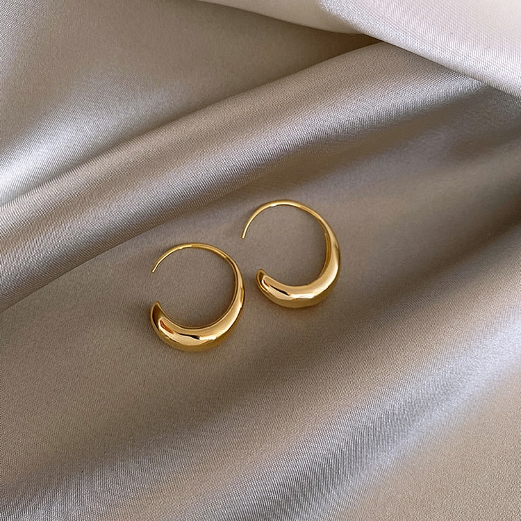 2020 New Classic Copper Alloy Smooth Metal Hoop Earrings For Woman Fashion Korean Jewelry Temperament Girl&#39;s Daily Wear Earrings